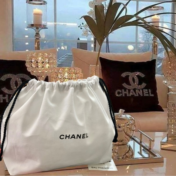 CHANEL white cotton canvas drawstring pouch cosmetic bag storage bag - Authentic - Picture 1 of 13
